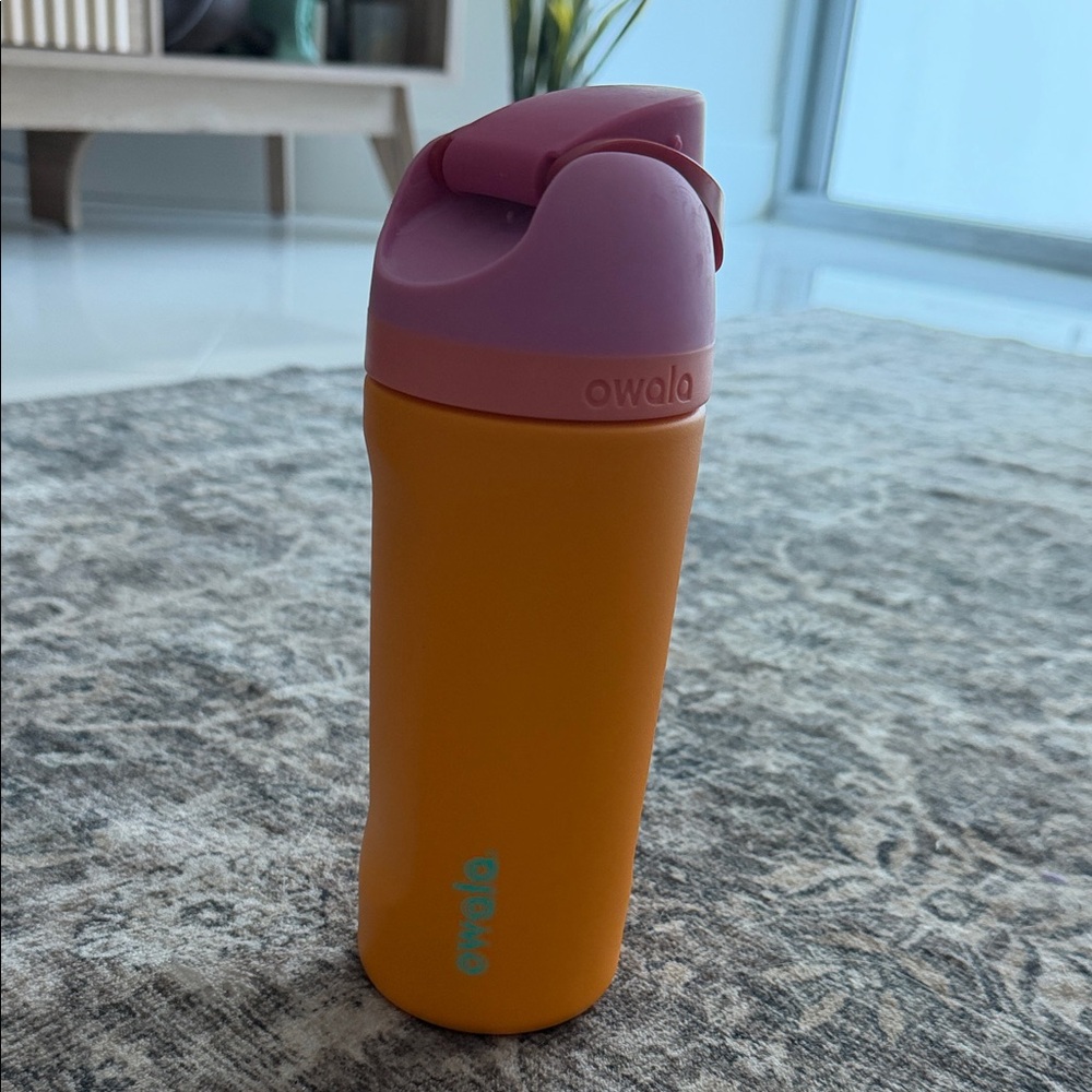 Owala 16oz Two-Tone Pink and Orange Insulated Bottle